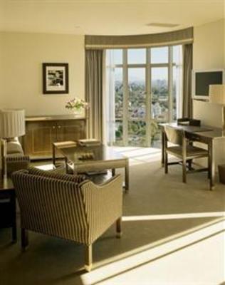 фото отеля Sunset Tower Hotel