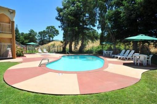 фото отеля Super 8 Ukiah