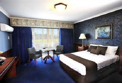 фото отеля The Clifton & Grittleton Lodge