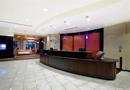 фото отеля Courtyard Mississauga Airport Corporate Centre West
