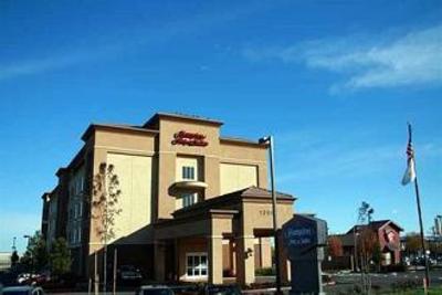 фото отеля Pittsburg Hampton Inn and Suites