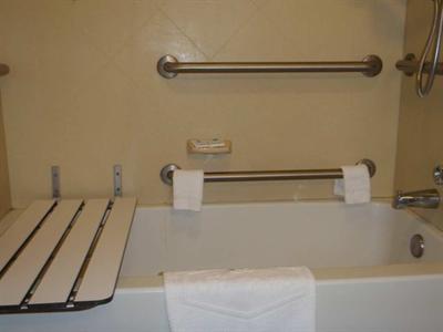 фото отеля Hampton Inn & Suites Clinton