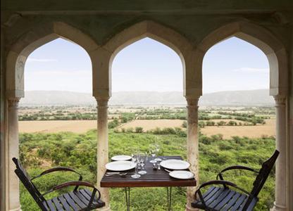 фото отеля Gateway Hotel Ramgarh Lodge Jaipur