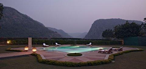 фото отеля Gateway Hotel Ramgarh Lodge Jaipur