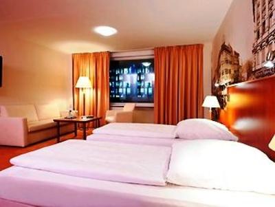 фото отеля Mercure Berlin Alexanderplatz