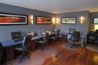 фото отеля Sandman Hotel & Suites Winnipeg Airport
