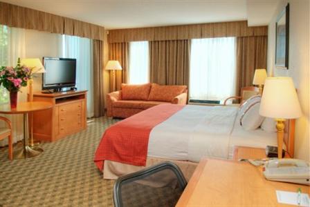 фото отеля Holiday Inn Hotel & Suites North Vancouver