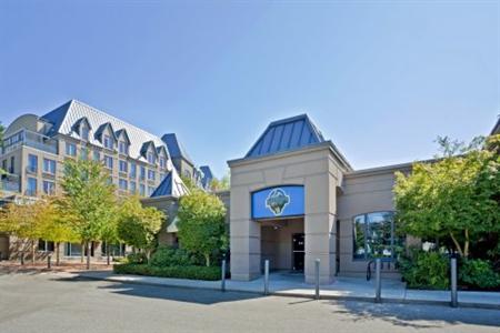 фото отеля Holiday Inn Hotel & Suites North Vancouver