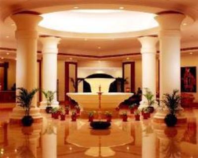 фото отеля Katriya Hotel & Towers