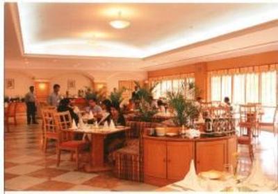 фото отеля Katriya Hotel & Towers