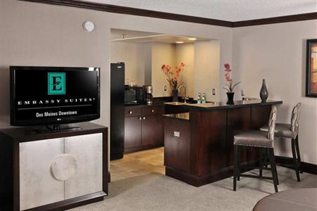 фото отеля Embassy Suites Hotel Des Moines-On The River