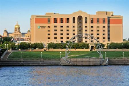 фото отеля Embassy Suites Hotel Des Moines-On The River