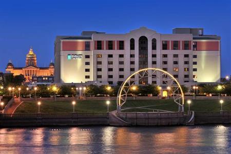 фото отеля Embassy Suites Hotel Des Moines-On The River