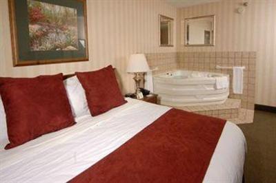 фото отеля LivINN Hotel Sharonville