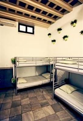 фото отеля Traveler's Inn Seville