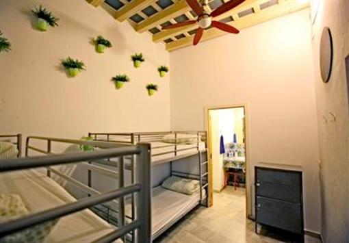 фото отеля Traveler's Inn Seville