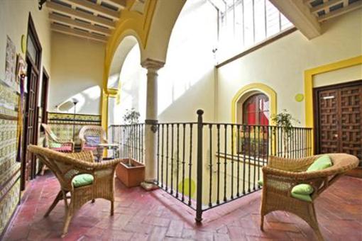 фото отеля Traveler's Inn Seville