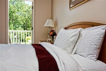 фото отеля Stone Willow Inn