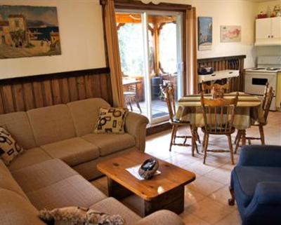 фото отеля Chalets des Pins
