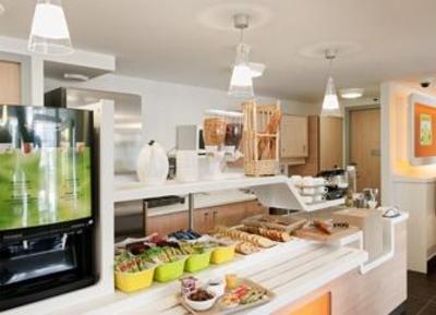 фото отеля Ibis Budget Aeroport Lyon Saint Exupery