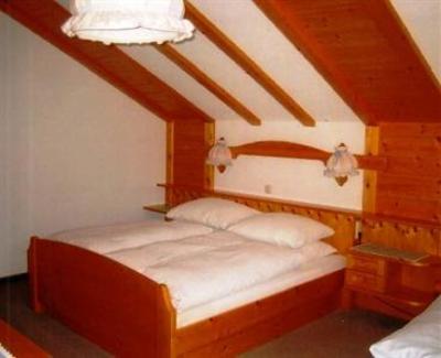 фото отеля Weltsprachen Hostel Ratten