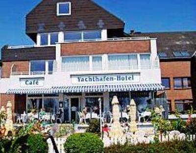 фото отеля Yachthafen Hotel