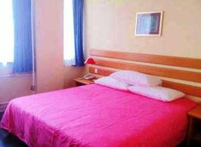 фото отеля Home Inn Tianjin Jintang Road