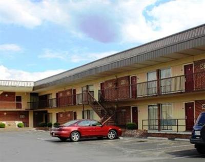 фото отеля Speedway Inn