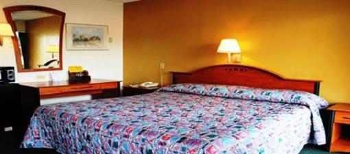 фото отеля Speedway Inn