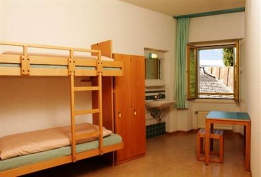 фото отеля Youth Hostel Montreux