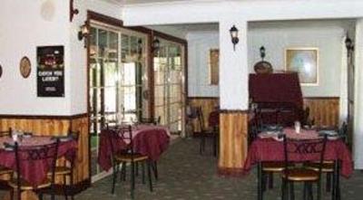 фото отеля The Village Motor Inn