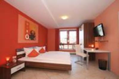 фото отеля Hotel "Alt Giessen"