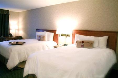 фото отеля Hampton Inn & Suites By Hilton Calgary-University Northwest