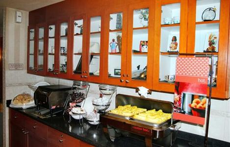 фото отеля Hampton Inn & Suites By Hilton Calgary-University Northwest