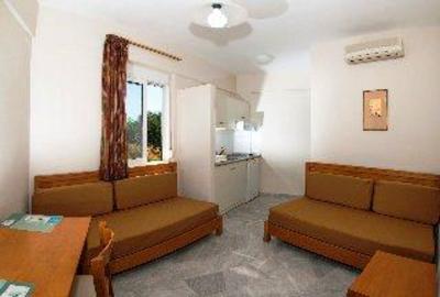 фото отеля Radamanthis Apartments Arkadi