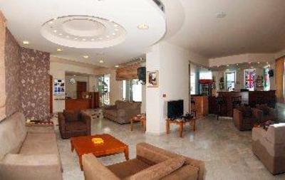фото отеля Radamanthis Apartments Arkadi