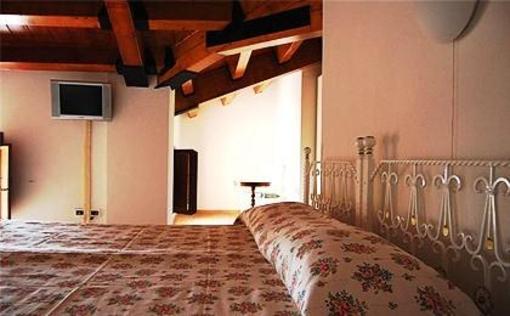 фото отеля Simply Home Villa Scalabrini Hotel Crespano del Grappa