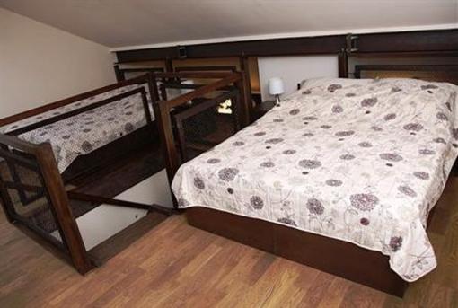 фото отеля Dom Goscinny Przy Cesarskim Trakcie