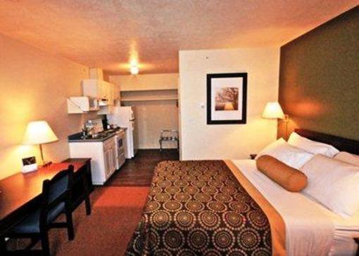 фото отеля Econo Lodge Inn & Suites High Level