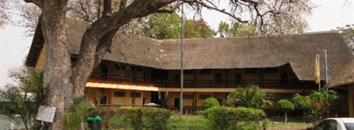 фото отеля Cresta Riley's Hotel Maun