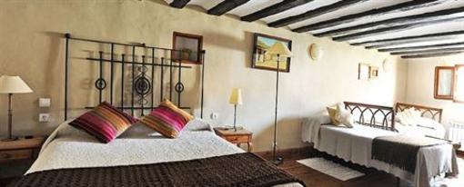 фото отеля Casa Rural Los Colmenares Cuzcurrita De Rio Tiron
