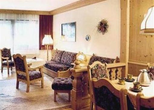 фото отеля Elfi Appartements Gosau