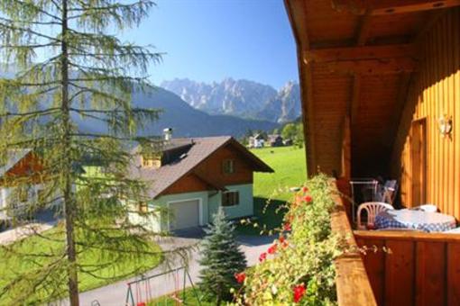 фото отеля Elfi Appartements Gosau