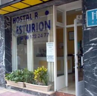 фото отеля Hostal Esturion
