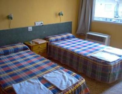 фото отеля Hostal Esturion