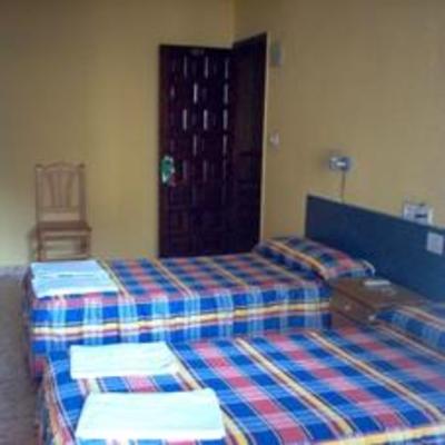 фото отеля Hostal Esturion