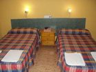 фото отеля Hostal Esturion