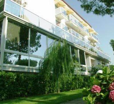 фото отеля Aparthotel Harvey Jesolo