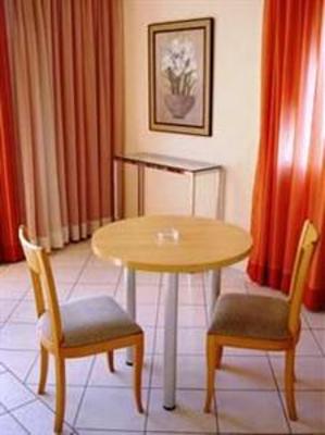 фото отеля Merco Plaza Hotel