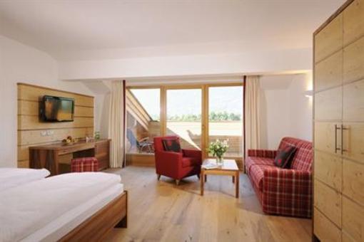 фото отеля Hotel Garni Partaneshof Merano